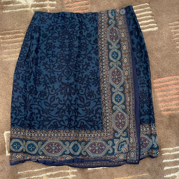 🎉HP 10/11/2025🎉 Talbots Wrap Skirt - Picture 1 of 3